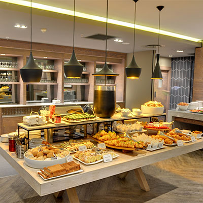 Bidvest Premier Lounge - food buffet table